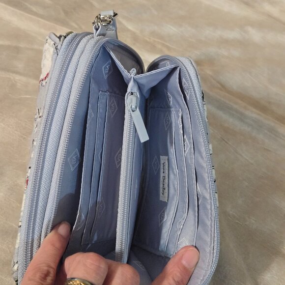 Vera Bradley Polar Bear Wristlet - Picture 7 of 7